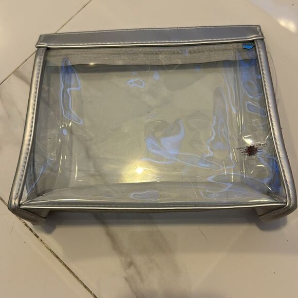 Silver Lord and Taylor cosmetics bag - Picture 2 of 4